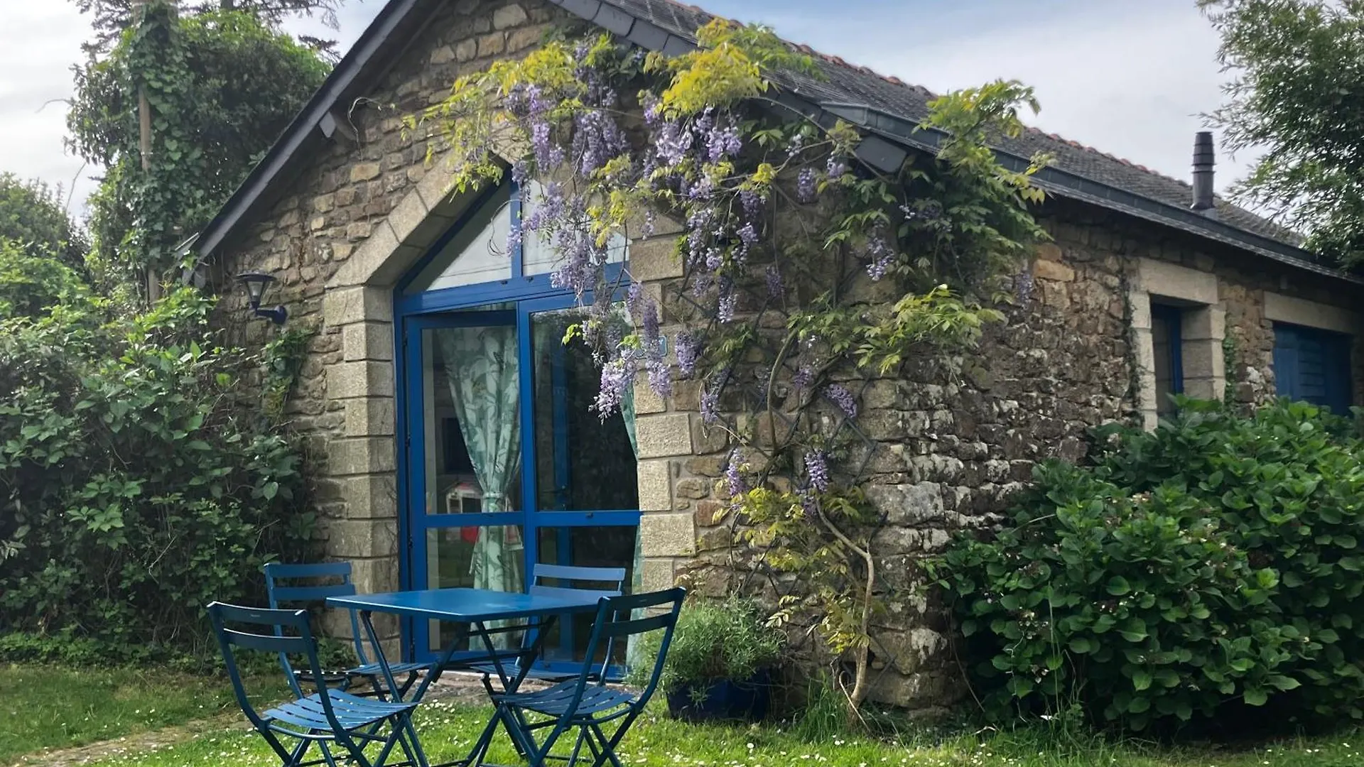 Ar Couette Bed & Breakfast Bono 0*,  France